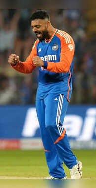 ताजा T20 रैंकिंग में भारतीय बना नंबर 1 बॉलर ये हैं टॉप 10 गेंदबाज