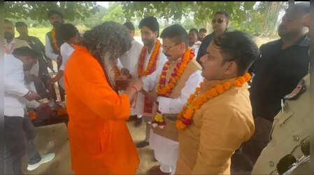UP: विश्व हिंदू रक्षा परिषद ने बनाई नवरात्र फोर्स, लव जिहाद रोकने के लिए मैदान में उतरेगी ये Force