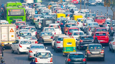 Noida Traffic Advisory: दशहरे पर नोएडा में 2 दिन ट्रैफिक डायवर्जन, ये रास्ते रहेंगे बंद; पार्किंग की भी खास व्यवस्था