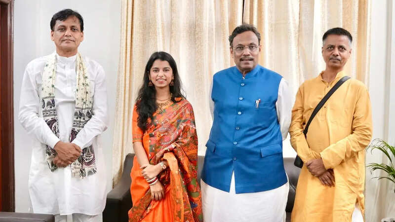 maithali thakur news