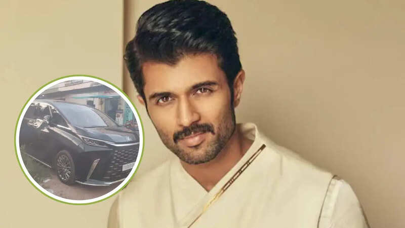 Vijay Deverakonda Car meet an Minor Accident