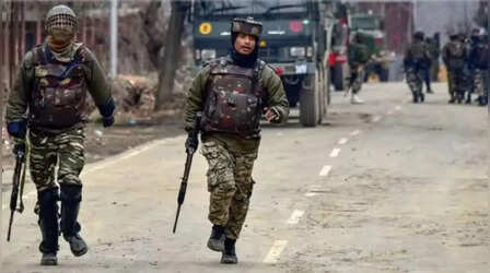 J&K Firing: राजौरी में आतंकियों और SOG टीम के बीच गोलीबारी, पुलिस-सेना, सेना और CRPF टुकड़ियां मौके पर