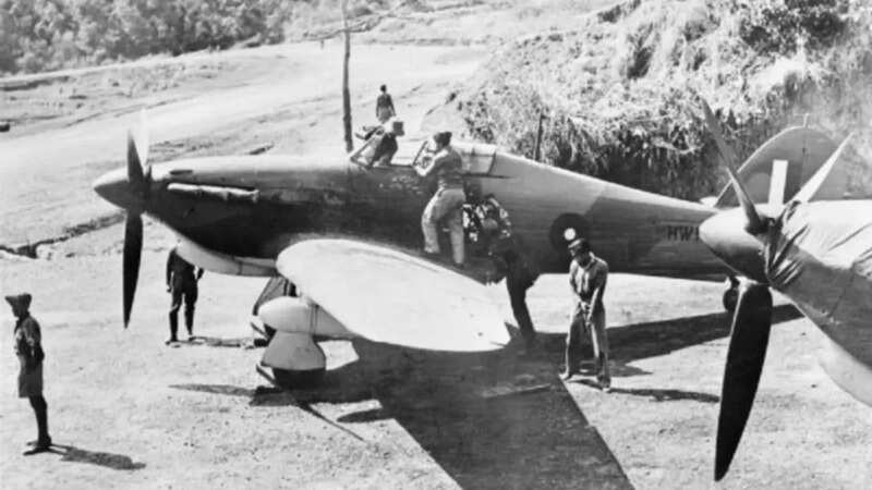 हॉकर हरिकेन मार्क IIBs में काम चल रहा