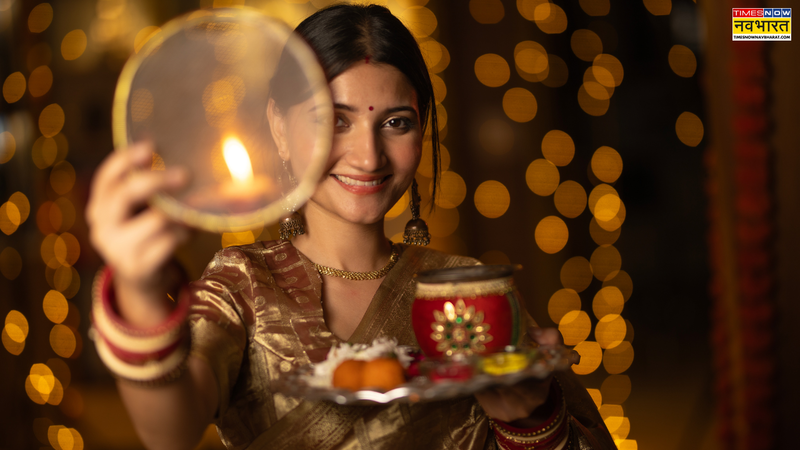 Karwa Chauth 2025 Wishes Hindi Quotes (करवा चौथ कोट्स)