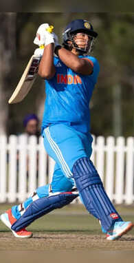 अब तक 14 साल के वैभव सूर्यवंशी ने लगा दिए हैं कितने छक्के