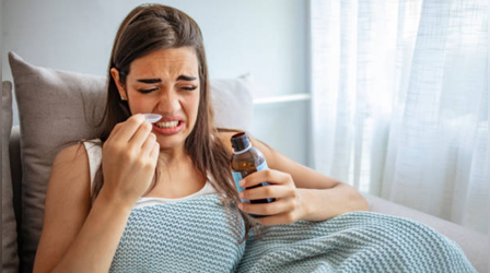 सर्दी-खांसी की दवा खरीदने से पहले हो जाएं अलर्ट, FDA ने दी चेतावनी, सेहत के लिए घातक हो सकते हैं ये तत्व