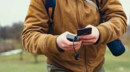 Smartphone चार्ज करने के लिए Power Bank का करते हैं इस्तेमाल तो हो जाएं सावधान, बर्बाद हो सकता है महंगा फोन