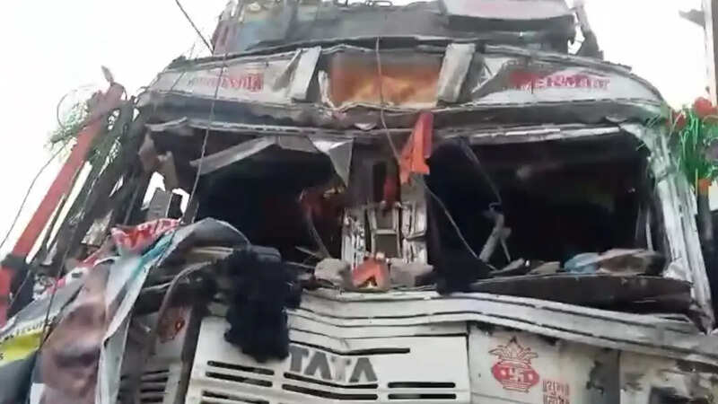 muzaffarnagar truck accident