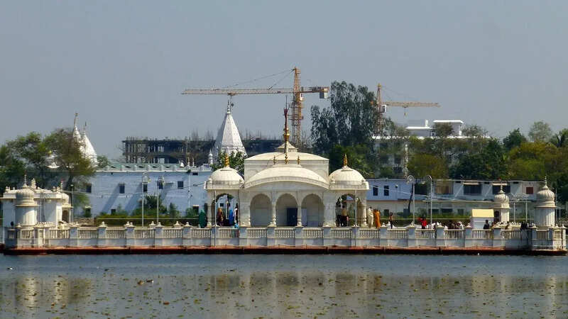 जलमंदिर, पावापुरी (नालंदा) (Pic: wiki)