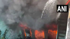 सीतापुर के एक घर में भीषण आग का कहर, दमकल टीम ने शुरू किया राहत कार्य