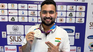 ISSF World Shooting Championship: अनीश भानवाला ने विश्व चैंपियनशिप में 25 मीटर रैपिड फायर पिस्टल स्पर्धा में जीता सिल्वर मेडल