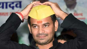 Video: बिहार चुनाव को लेकर तेज प्रताप का बड़ी भविष्यवाणी? बताया- कितनी पार्टी जीतेगी JJD; NDA-महागठबंधन को लेकर क्या बोले?