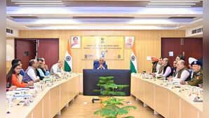 दिल्ली-NCR में फिर प्रदूषण अलर्ट, एक्शन में सेंट्रल गवर्नमेंट; राज्यों से पूछे तीखे सवाल