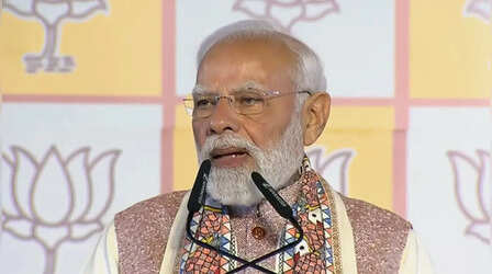 'बिहार के लोगों ने उड़ा दिया गर्दा', PM मोदी ने भाजपा मुख्यालय में लहराया 'गमछा'; बोले- जीत ने दिया एक नया MY फॉर्मूला