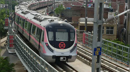 पॉल्यूशन कंट्रोल को लेकर MCD और DMRC आमने-सामने, नगर निगम ने काट दिया 3 लाख का चालान
