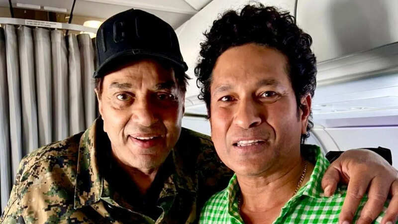 Sachin Tendulkar met Dharmendra