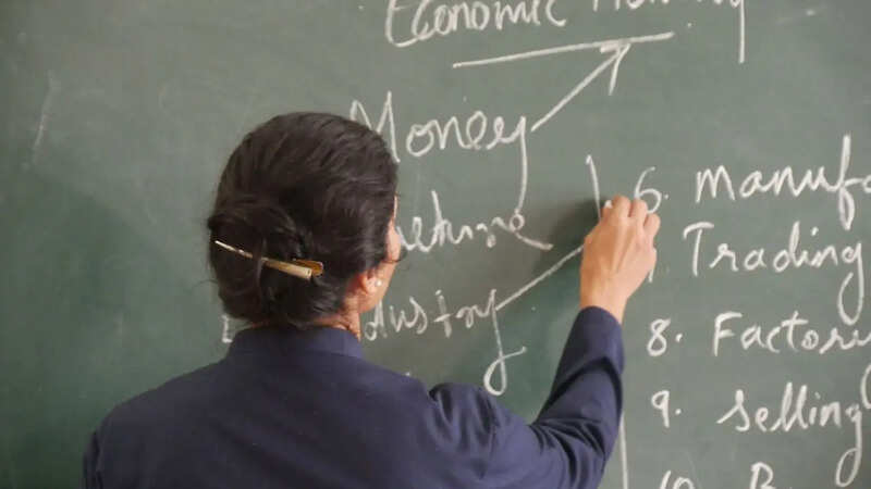 Noida News (Photo- Canva