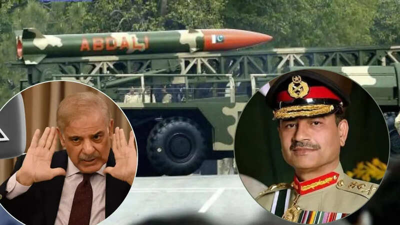 सेना और सरकार के बीच तकरार की खबरें