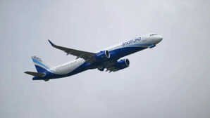 IndiGo: इंडिगो की बड़े पैमाने पर उड़ानें रद्द होने पर DGCA सख्त, कहा- जल्द से जल्द सामान्य संचालन बहाल करें