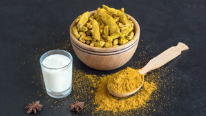 सामान्य हल्दी से काफी ज्यादा गुणकारी है ये खास हल्दी, आयुर्वेद में दिया गया है 'औषधि' नाम