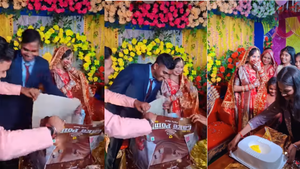 Today Viral Video शादी में दूल्हा-दुल्हन को मिला ऐसा गिफ्ट तोहफा देखते ही हर कोई रह गया हैरान