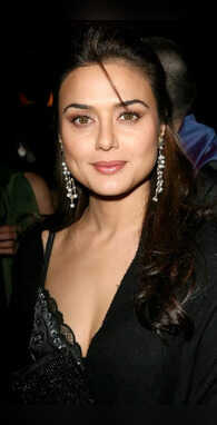 दिल को सुकून चाहिए तो देख लें प्रीति जिंटा की ये फोटोज पक्का नहीं हटेंगी नजरें