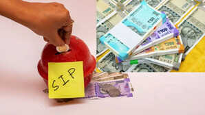 शेयर बाजार में उथल-पुथल के बीच SIP कैसे करें? निवेशक हैं तो आसान और स्पष्ट रणनीति को समझें