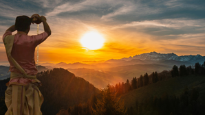 रविवार को सूर्य देव की पूजा में जरूर करें ये उपाय, खुल जाएंगे सौभाग्य के द्वार