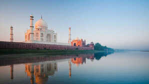 शायद ही आपको पता होगा ताजमहल का पुराना नाम, क्यों इसके ऊपर से नहीं उड़ सकता कोई हवाई जहाज