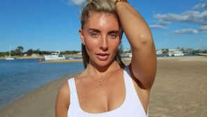 26 साल की OnlyFans स्टार 17 लोगों के साथ बाली में गिरफ्तार, होटल में करती मिली ऐसा काम