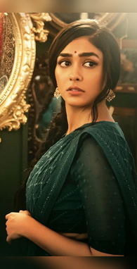 अगर देख लीं मृणाल ठाकुर की ये 7 फिल्में तो मिल जाएगा सुकून