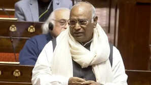 खरगे ने वंदे मातरम पर बहस में BJP पर बोला तीखा हमला, कहा- हमें देशभक्ति सिखा रहे हैं? आप अंग्रेजों के लिए करते थे काम