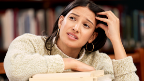 ओवरथिंकिंग ने किया है बुरी तरह परेशान? आयुर्वेद से जानें दिमाग को शांत रखने का आसान रास्ता