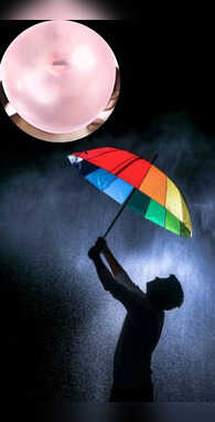 दुनिया के अजीब टोटके कहीं खाली बाल्टी लेकर चलना तो कहीं बिस्तर पर टोपी रखना अशुभ