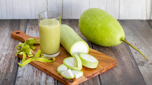 सर्दियों में क्यों पीना चाहिए लौकी का जूस, सेहत के लिए है वरदान, जान लें गजब फायदे