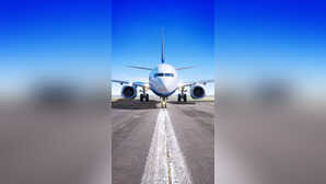 प्लेन में टॉयलेट पेपर अलग क्यों होता है वजह जानकर चौंक जाएंगे