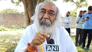 'वोट नहीं, अक्ल चोरी हो गई', आचार्य प्रमोद कृष्णम ने राहुल गांधी पर कसा तंज; कहा- उन्हें थाने जाकर करानी चाहिए FIR