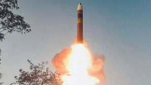 Indian Missile: पड़ोसी देश ने अगर उतार दिए 16 जेट तो भी भारत की ये एक मिसाइल छुड़ा देगी छक्के, एक बार उड़ी तो दुश्मन खत्म!