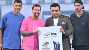 GOAT India Tour: मेसी ने जीता दिल्लीवालों का दिल, आईसीसी अध्यक्ष जय शाह ने सौंपा टी20 वर्ल्ड कप की टिकट और भारतीय जर्सी