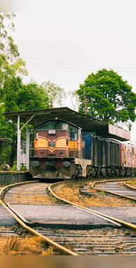 यह है देश का सबसे बड़ा स्टेशन 6 लाख से ज्यादा लोग रोज करते हैं सफर