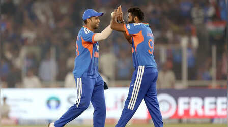 IND vs SA 5th T20, लाइव क्रिकेट स्कोर: साउथ अफ्रीका को हराकर धमाकेदार अंदाज में टीम इंडिया ने किया साल का अंत