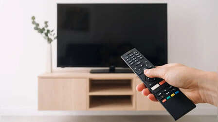 43 इंच Smart TV पर 84% का बंपर डिस्काउंट, 7000 रुपये से कम में प्रीमियम टीवी खरीदने का मौका