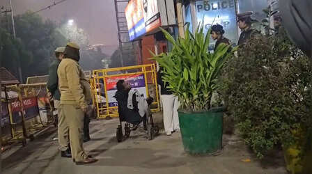 Noida News: नए साल के जश्न में हंगामा, कुछ झूमते पहुंचे चौकी तो कुछ व्हीलचेयर पर; आधा दर्जन पर केस दर्ज