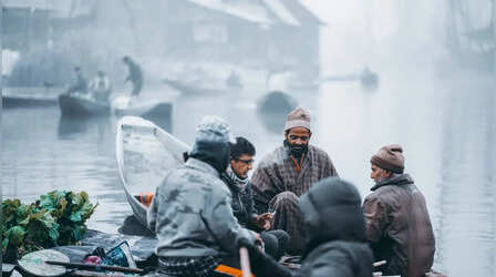 Kashmir Mausam: शून्य से 9 डिग्री नीचे गिरा तापमान, श्रीनगर में दर्ज की गई सीजन की सबसे ठंडी रात