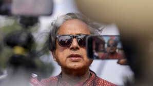 ईरान को लेकर ट्रंप के तेवर पड़े नरम शशि थरूर बोले- तेहरान में नहीं बढ़ रहा तनाव पर 100 फीसदी तस्वीर