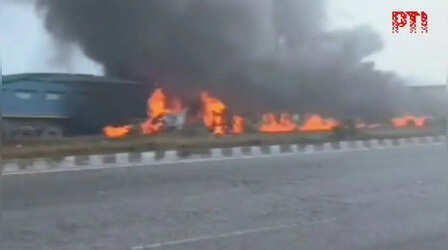 Nuh Accident: नूंह में खौफनाक हादसा, 5 गाड़ियों की टक्कर के बाद सड़क पर धधकी आग; दो लोगों की मौत