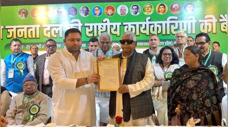 RJD में अब तेजस्वी 'युग', लालू यादव ने छोटे बेटे को बनाया राजद का राष्ट्रीय कार्यकारी अध्यक्ष