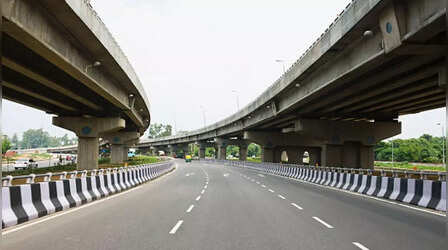 Noida News: नोएडा में ट्रैफिक जाम से मिलेगी बड़ी राहत, फुटपाथ और यूटर्न का बदलेगा नक्शा