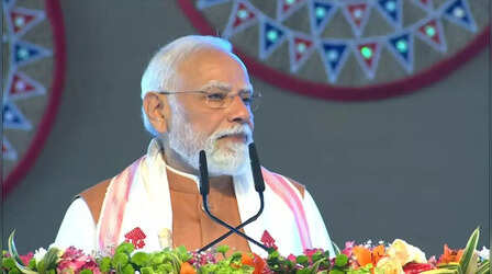 पीएम मोदी बोले- 'राष्ट्रपिता महात्मा गांधी की पुण्यतिथि पर मेरा शत-शत नमन', योगी ने की बापू के आदर्शों की बात, कांग्रेस ने भी किया ट्वीट