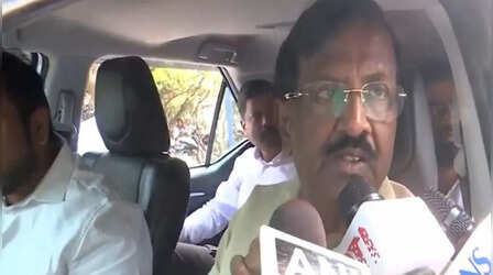 क्या साथ आएंगे NCP के दोनों गुट! दोनों पार्टियों के विलय पर पवार परिवार के करीबी ने क्या कहा